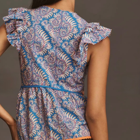 Anthropologie Vneck flutter sleeve women’s top - Picture 5 of 5